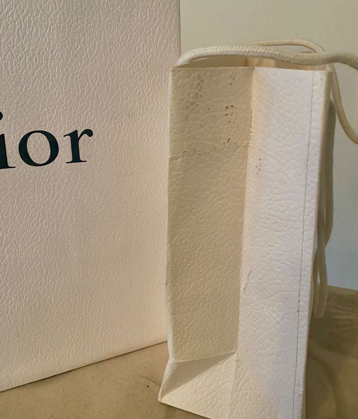 Altri gioielli: 2 Tüten von Dior – Usato da Zürich venduto da Maria2021 4