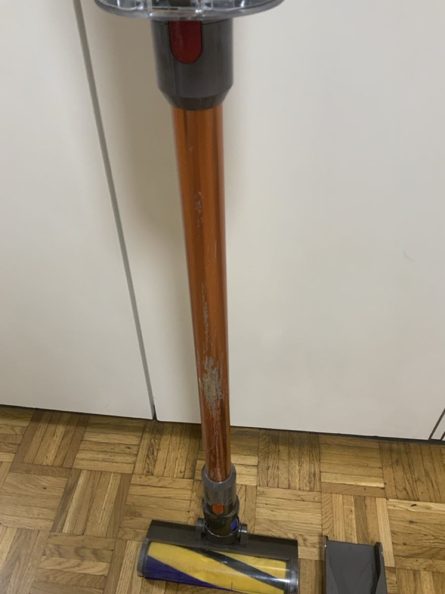 Dyson Staubsauger & Zubehör: Aspirateur Dyson V10 – Gebraucht aus Lausanne von cjrrviseu 4