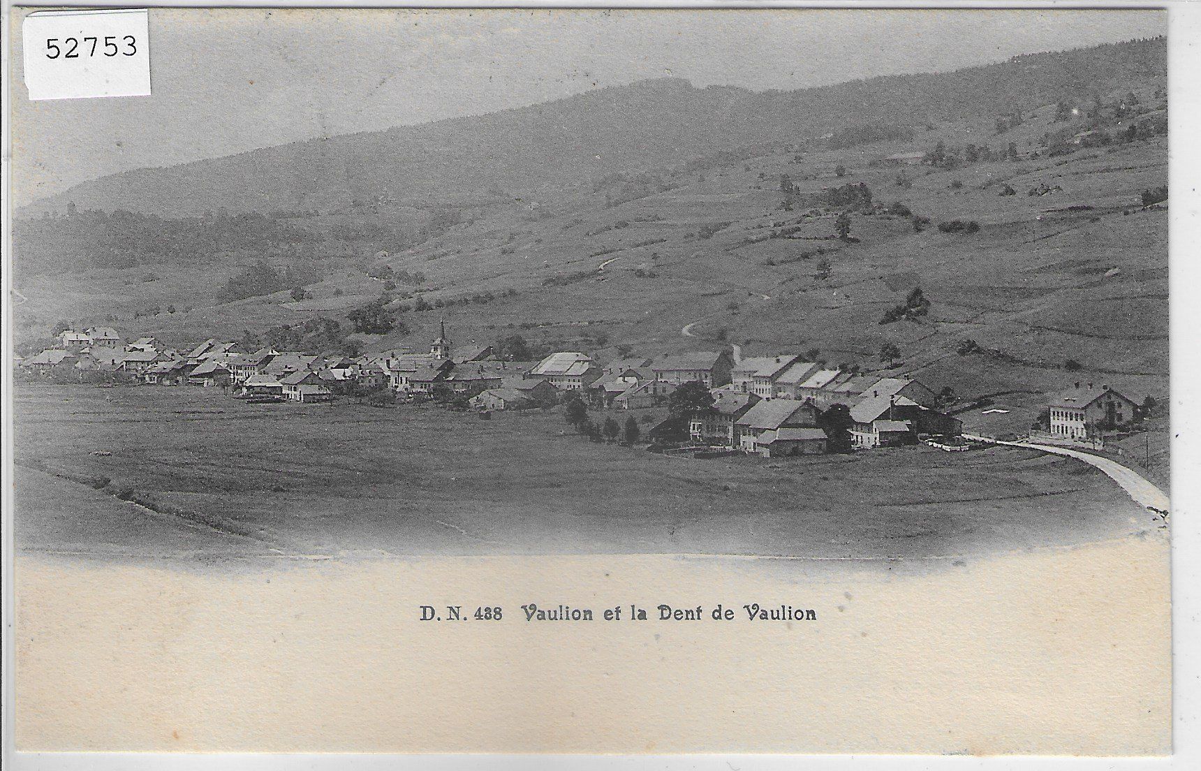 Cartoline postali: Vaulion et le Dent de Vaulion – Usato da Ettingen venduto da Kartenplanet