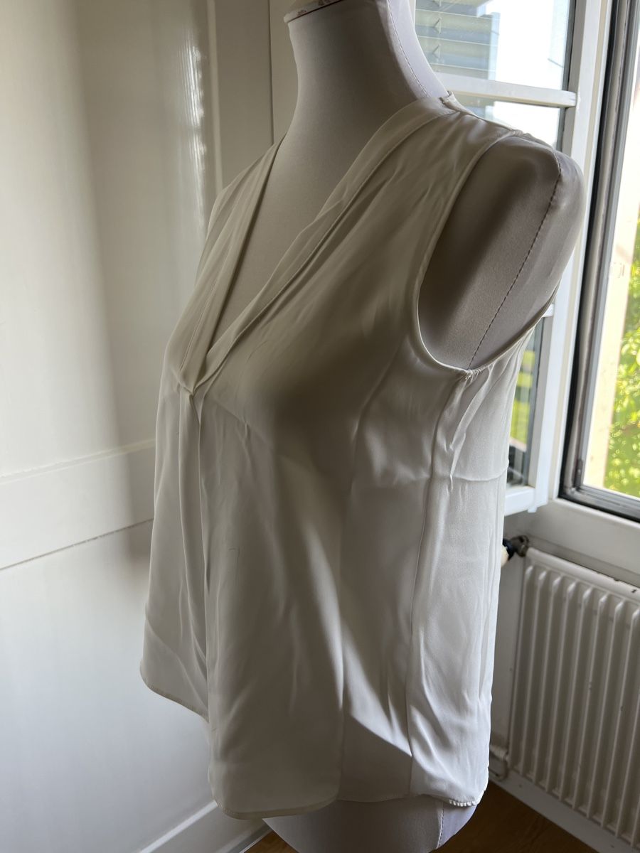 Zara Tops: Neu: Weisses Top, Gr 38, ärmellos – Neu (gemäss Beschreibung) aus Oensingen von SchickeDame 1