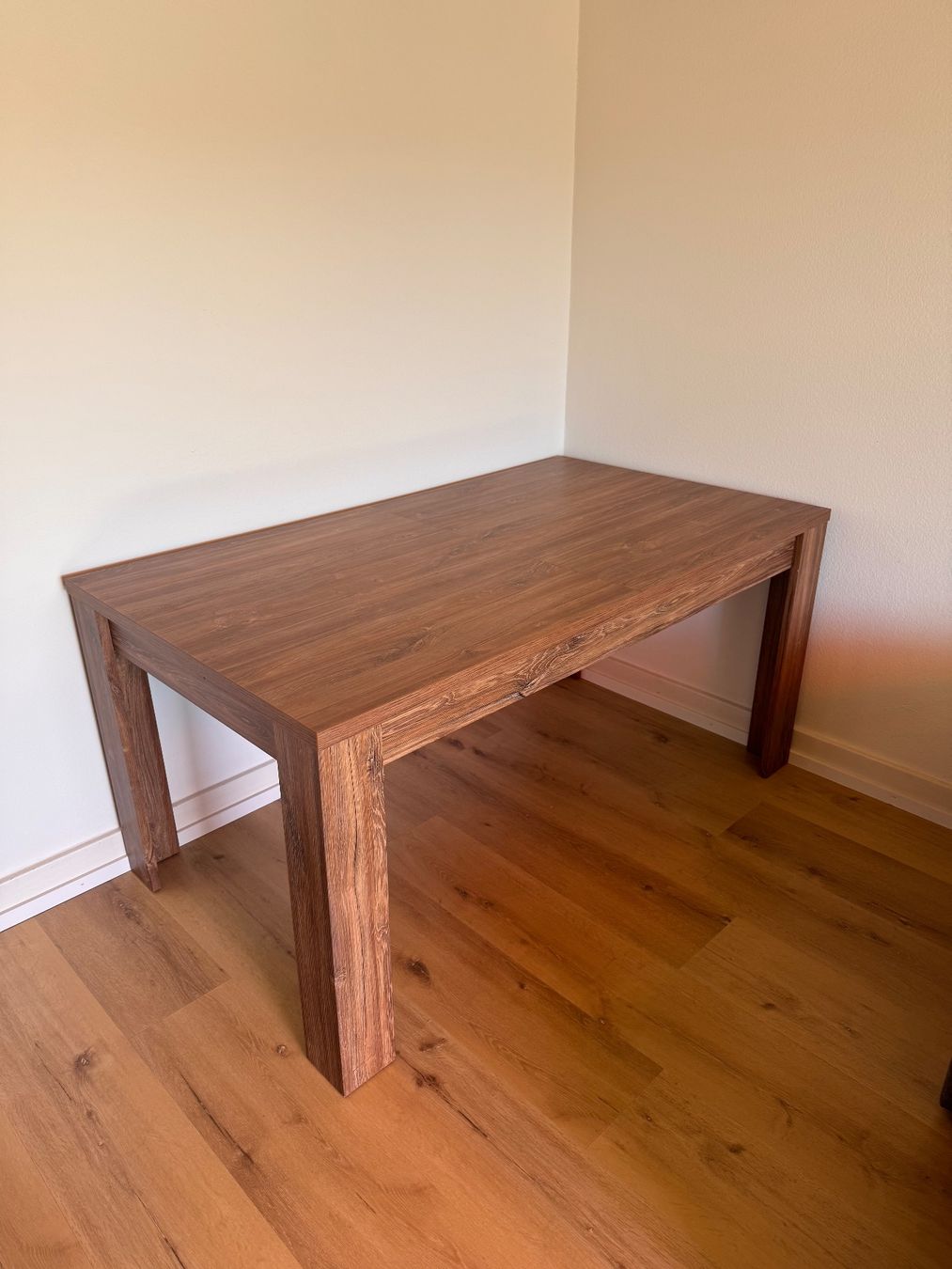 Tische: Dinning table – Neu (gemäss Beschreibung) aus Zürich von kat_8xt5