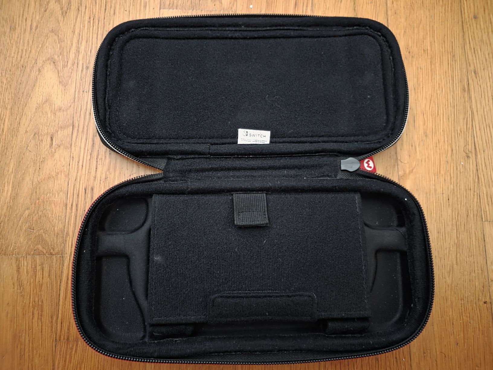 Nintendo Schutzhüllen: Nintendo Switch OLED/ LCD Tasche / Etui / Case Mario Kart – Gebraucht aus Zürich von jabo22 1