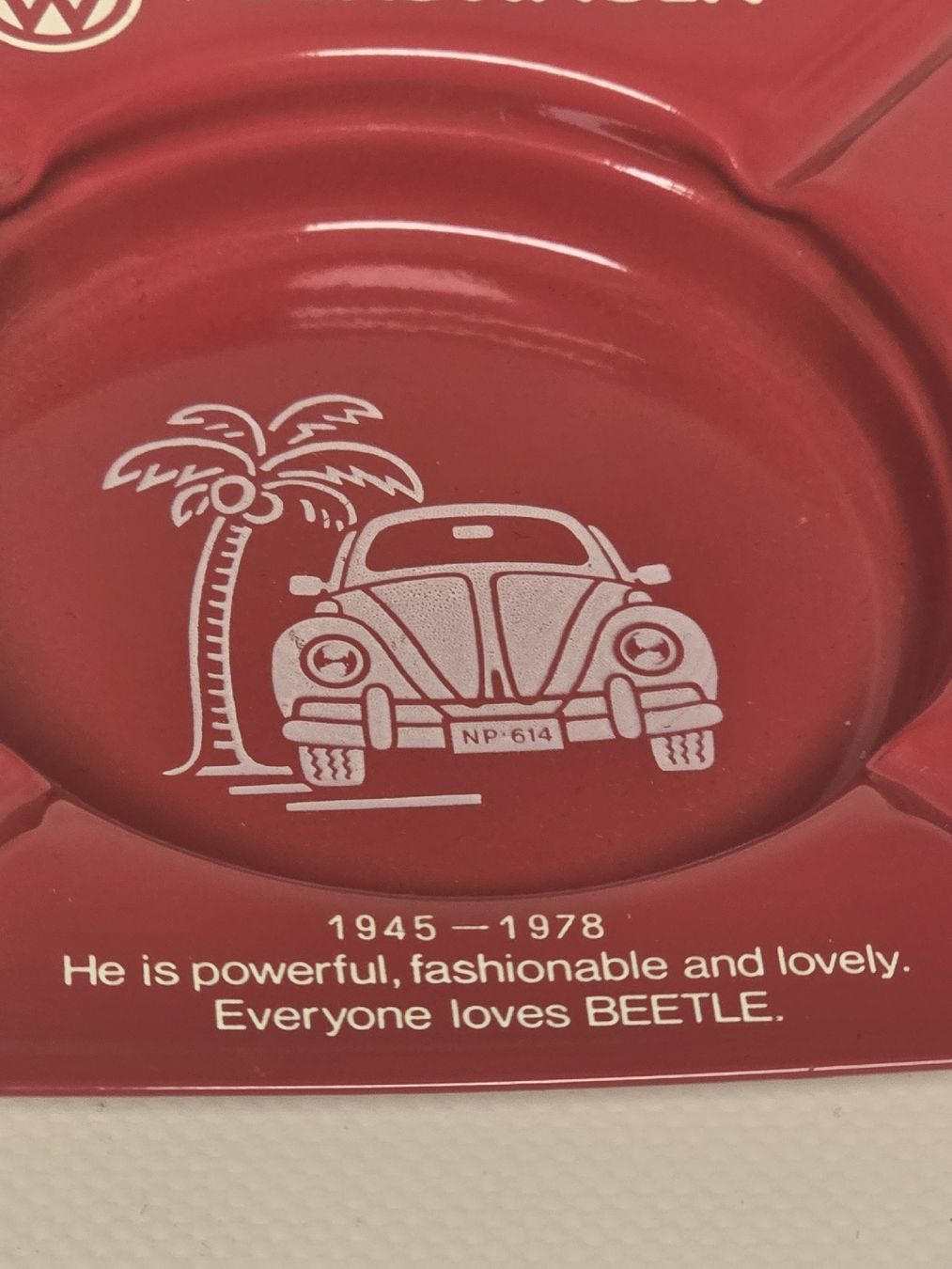 Portacenere: Vintage VW Beetle Ashtray - Red – Usato da Baden venduto da swiss-alps 1