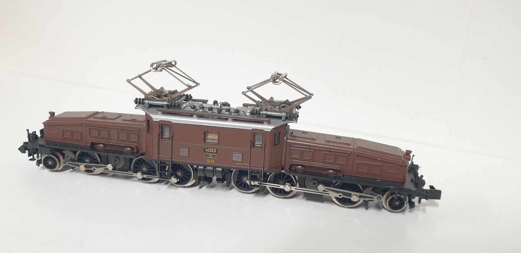 Arnold Modelleisenbahnen: Arnold  Spur N SBB Krokodil 2468 – Gebraucht aus Neuenhof von ludovicco 2