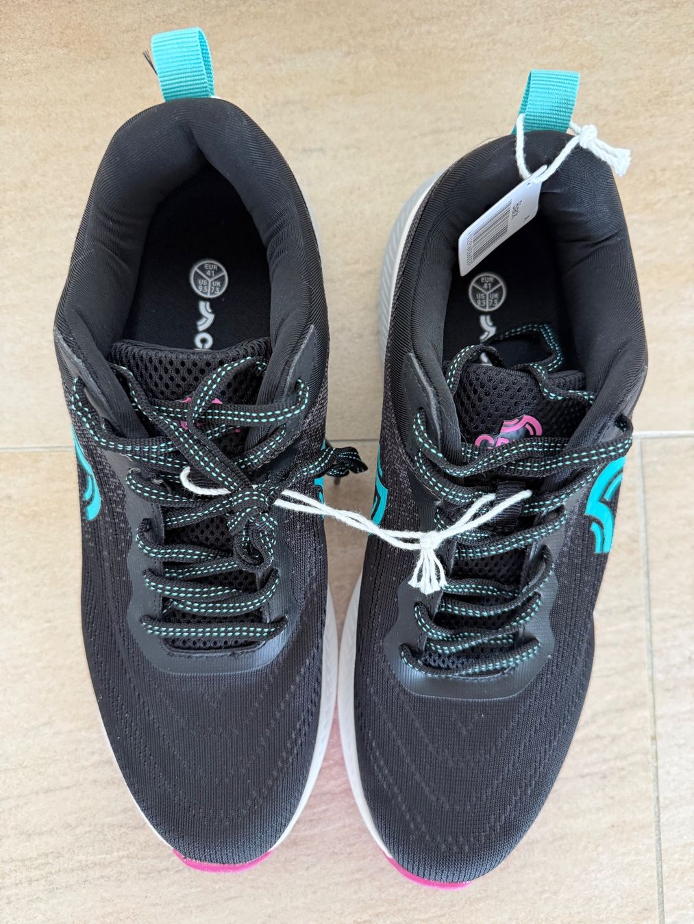 Scarpe da donna: Baskets femme Crivit noir, p.41 – Nuovo (secondo la descrizione) da St-Gingolph venduto da GoldenKeys 1