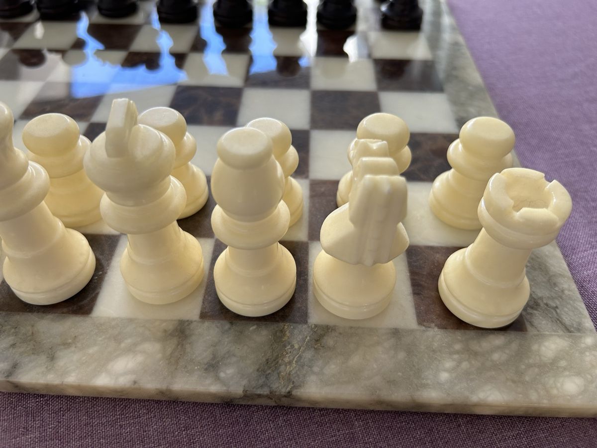 Giochi: Alabaster Schachspiel Set – Usato da Heiligkreuz (Mels) venduto da Oldtimerfan03 2