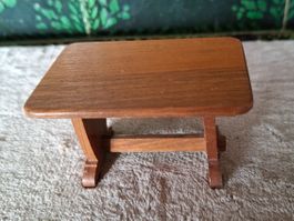 Hübscher, Vintage Tisch aus Nussbaumholz fürs Puppenhaus