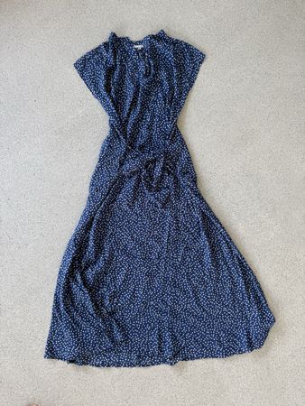 Damenkleid dunkelblau mit Punkten Groesse M neu