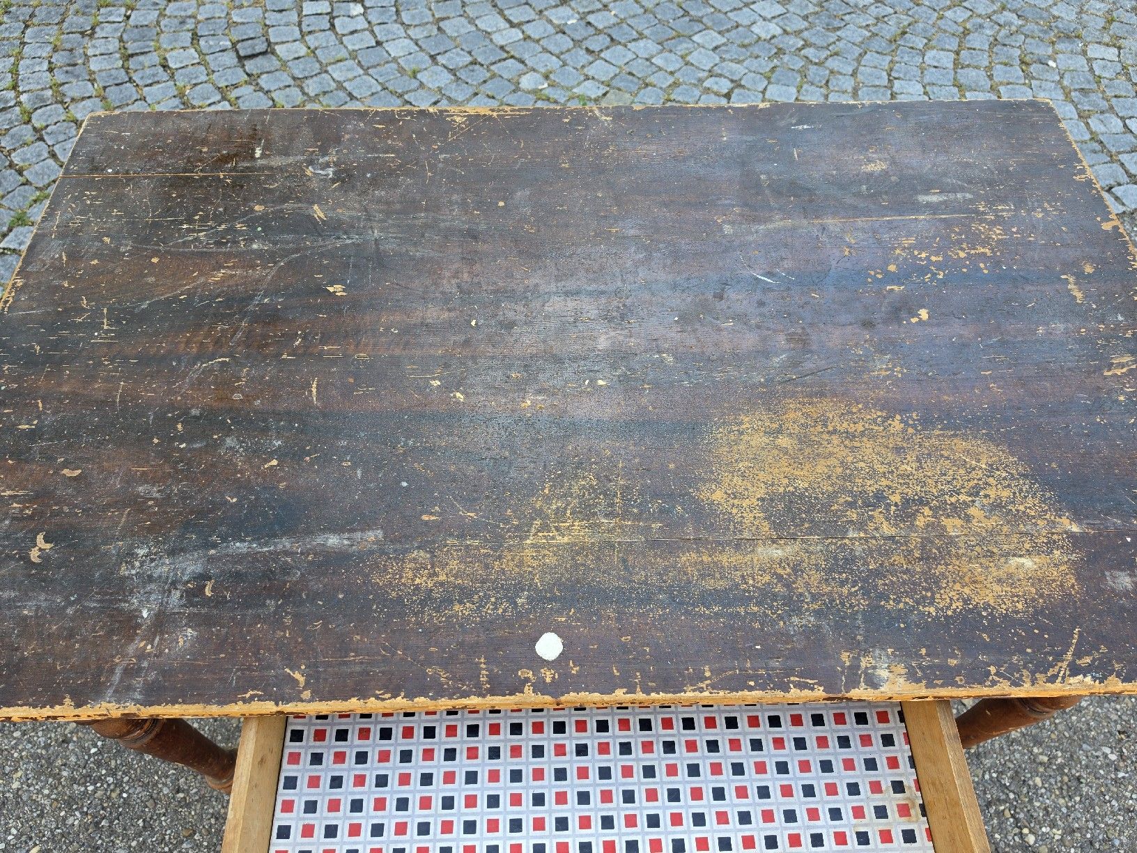 Tavoli: Holztisch mit Schublade restaurationsbedürftig – Usato da Mettlen venduto da elios0888 8