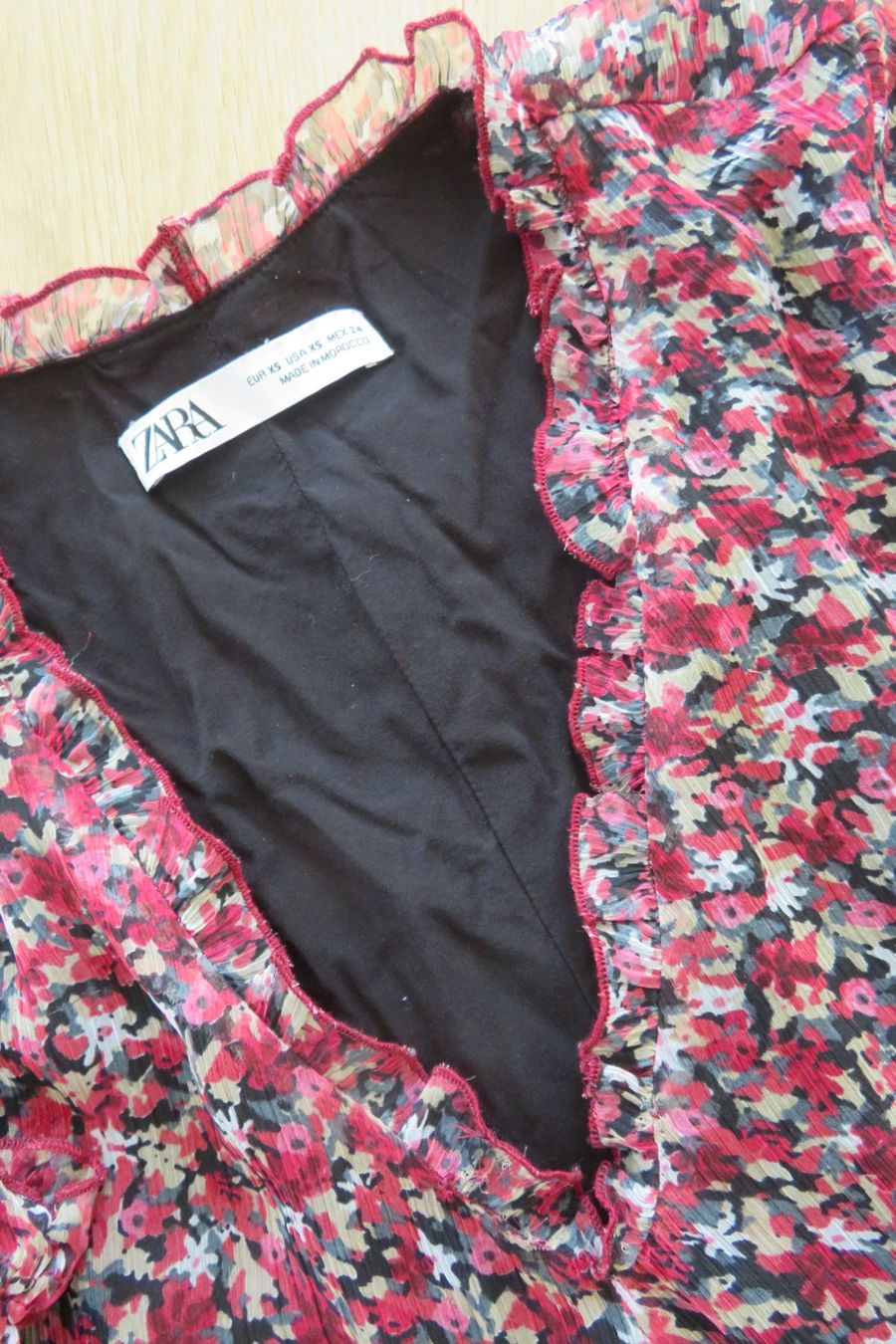 Zara Vestiti: ZARA Chiffonkleid   Gr. XS – Usato da Wil ZH venduto da Tamagy 1