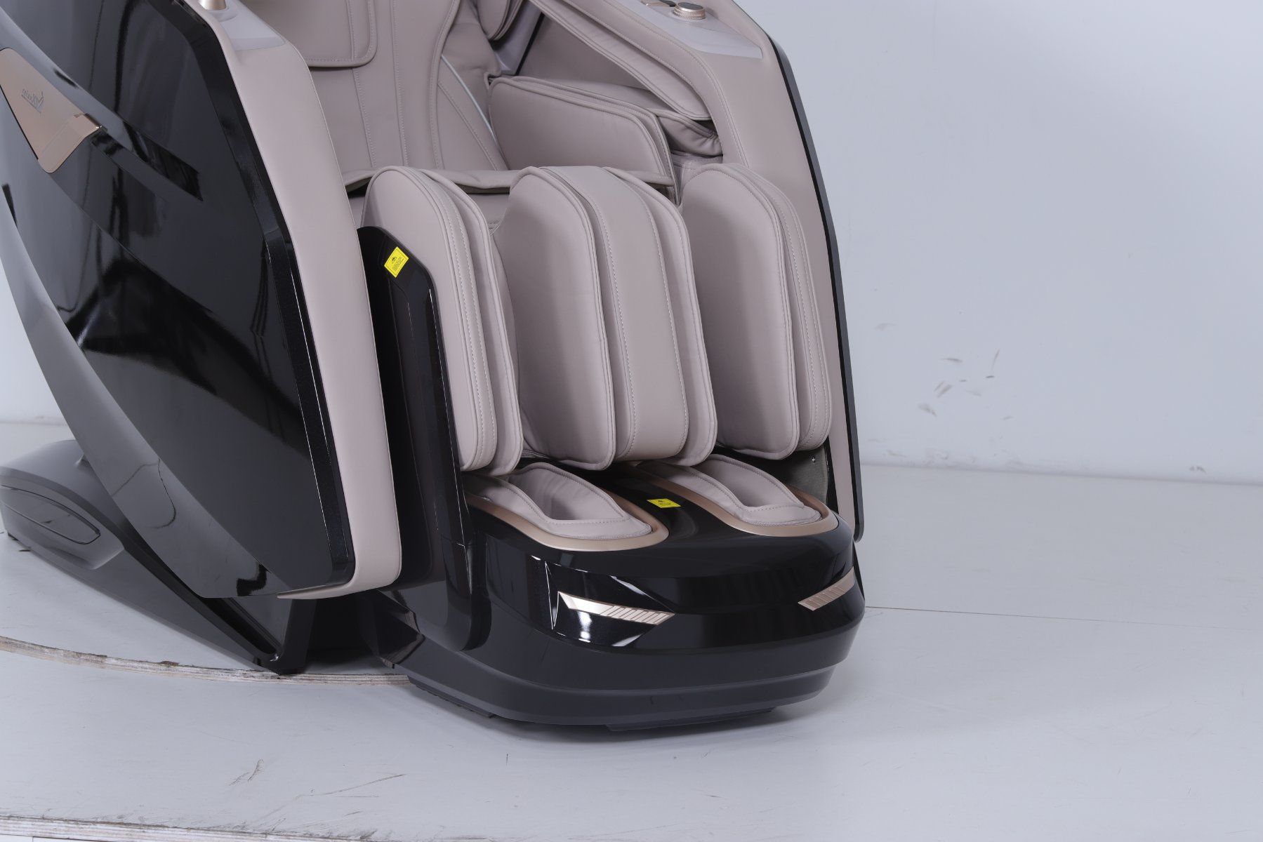 Dispositivi per massaggi: Intelligenter Massagesessel RelaxX A667S-2 schwarz – Nuovo e nell'imballaggio originale da Dintikon venduto da urechrobotx 1