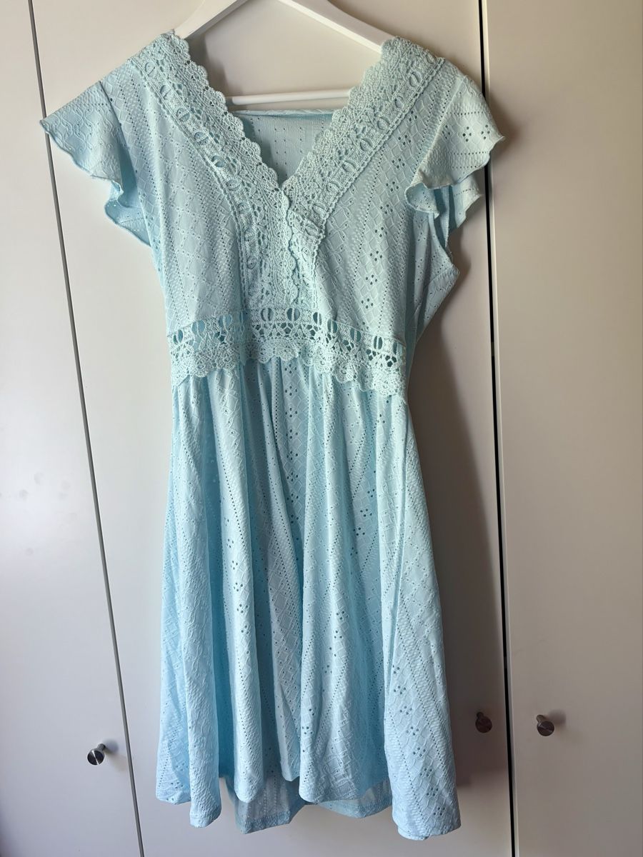 Robes: Sommerkleid hellblau (M) – Neuf (Voir description) à Soglio par 111Luna111
