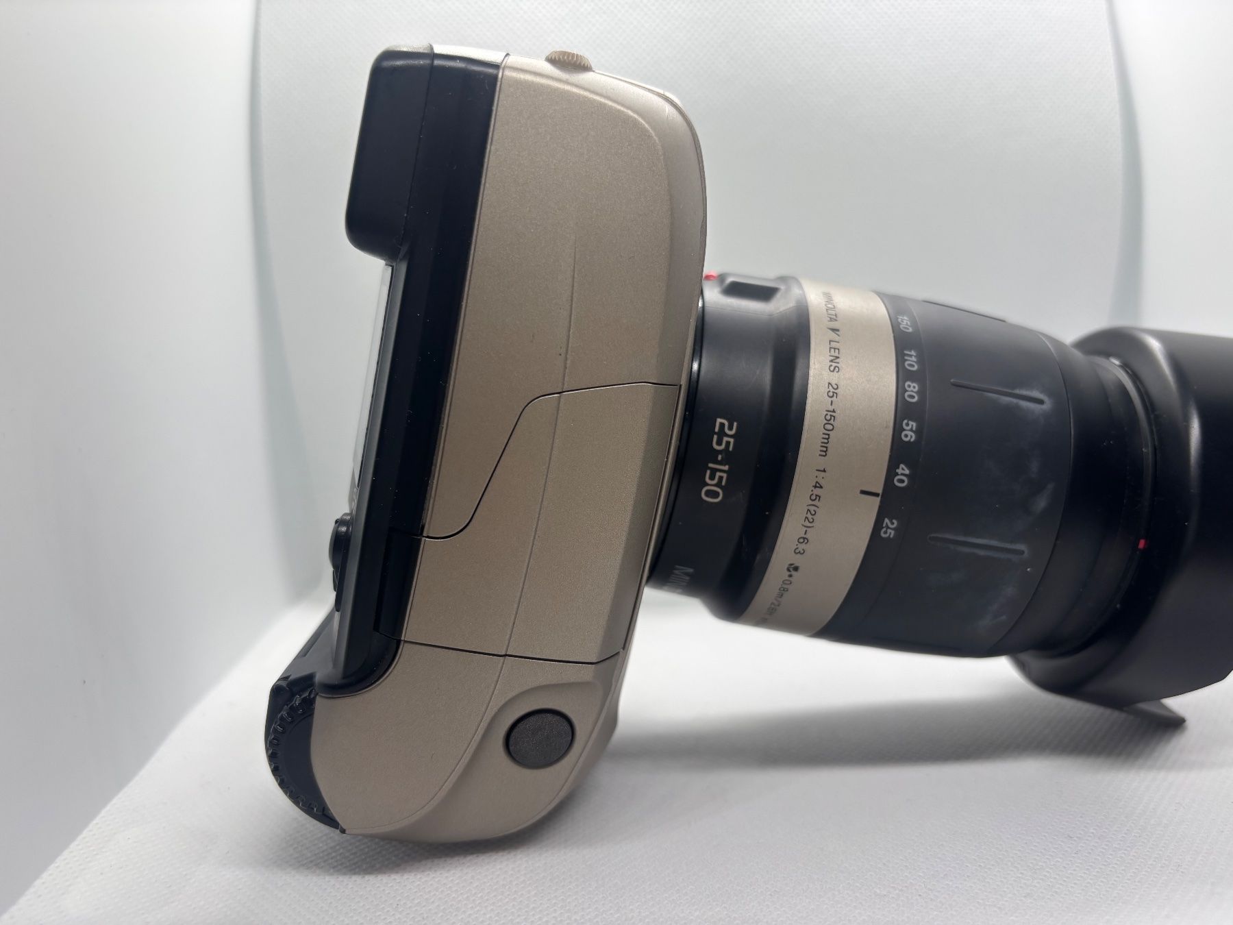 Minolta Fotocamera: Minolta Vectis S-100 APS Spiegelreflexkamera mit Objektiv – Usato da St-Ursanne venduto da tui_x5vz 5