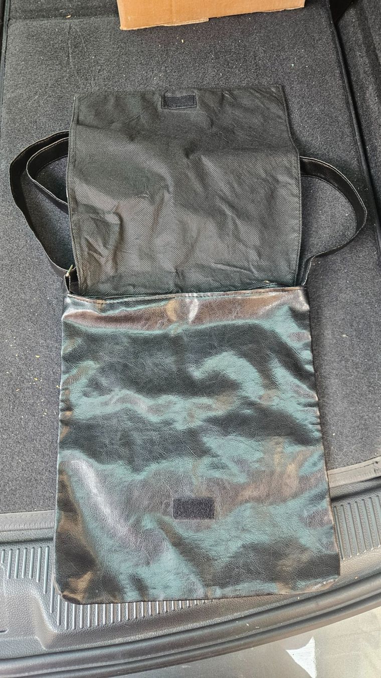 Disney Borse da donna: Borsa a tracolla Disney "Crudelia" – Usato da Melano venduto da H-Sara 3