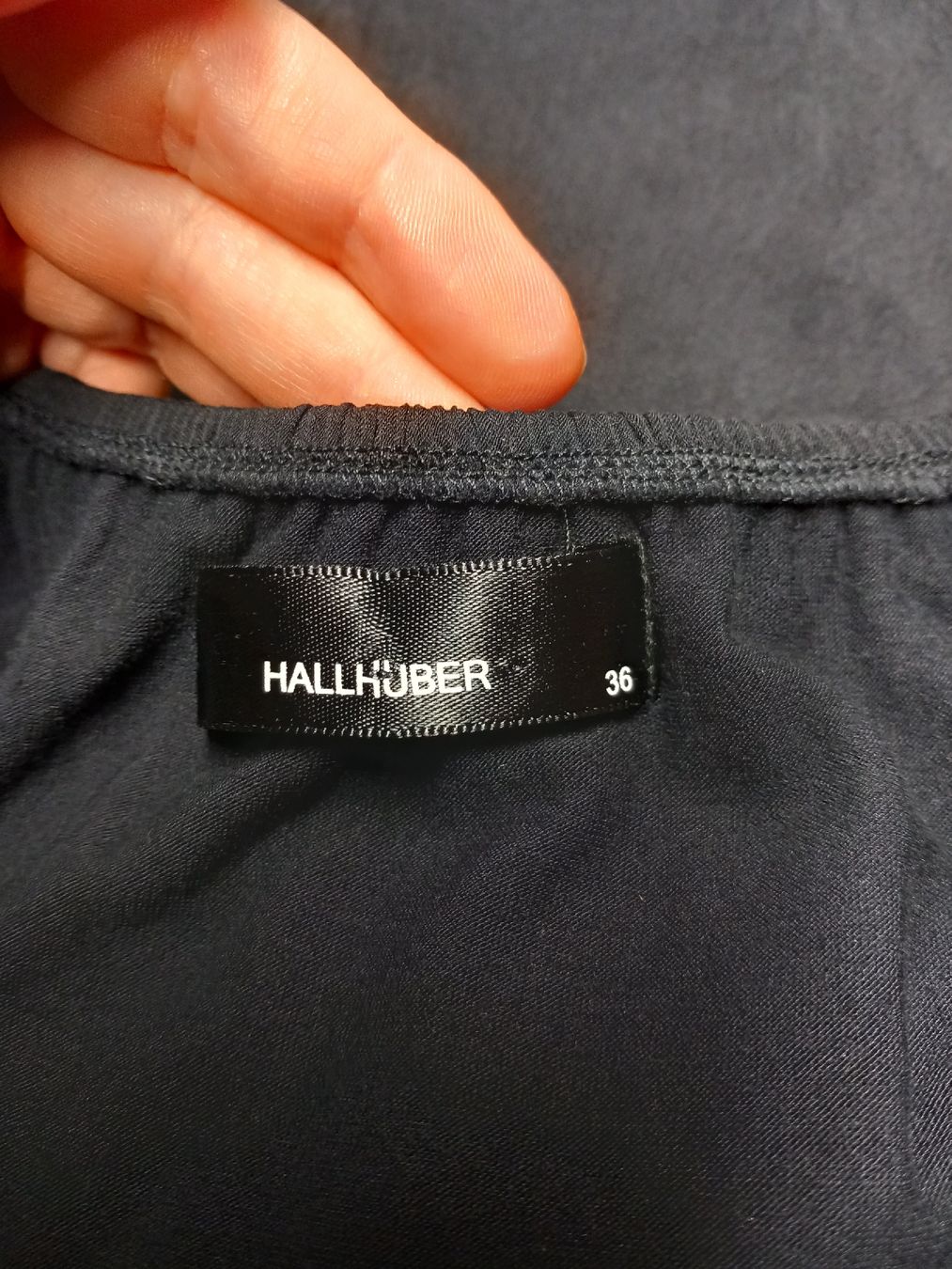 Hallhuber Vestiti: Seidenkleid Hallhuber Gr.36 schwarz – Usato da Gwatt (Thun) venduto da umwelt-brocki 2