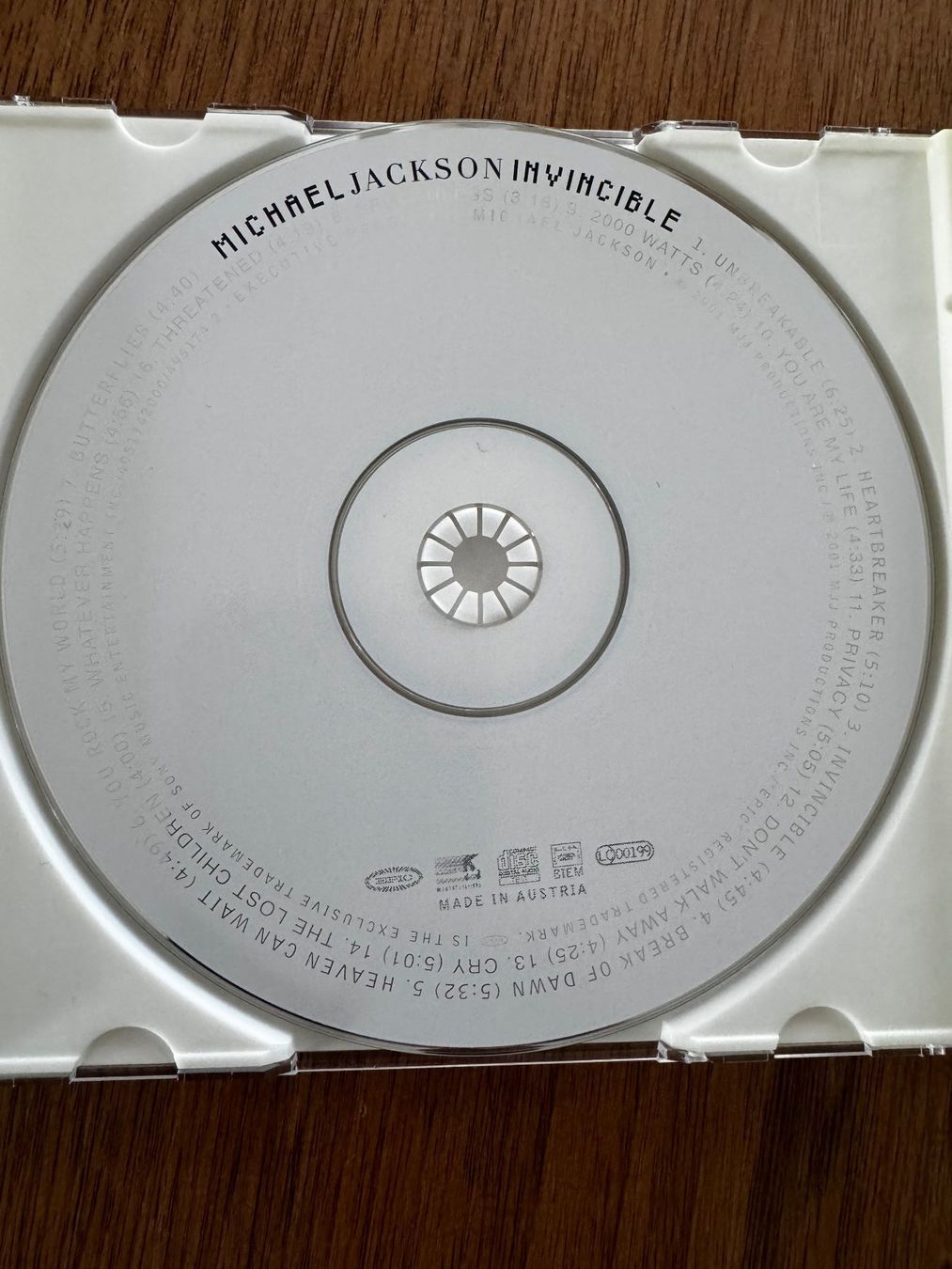 CDs: Michael Jackson - Invincible – Gebraucht aus Bonstetten von Moeriger 2