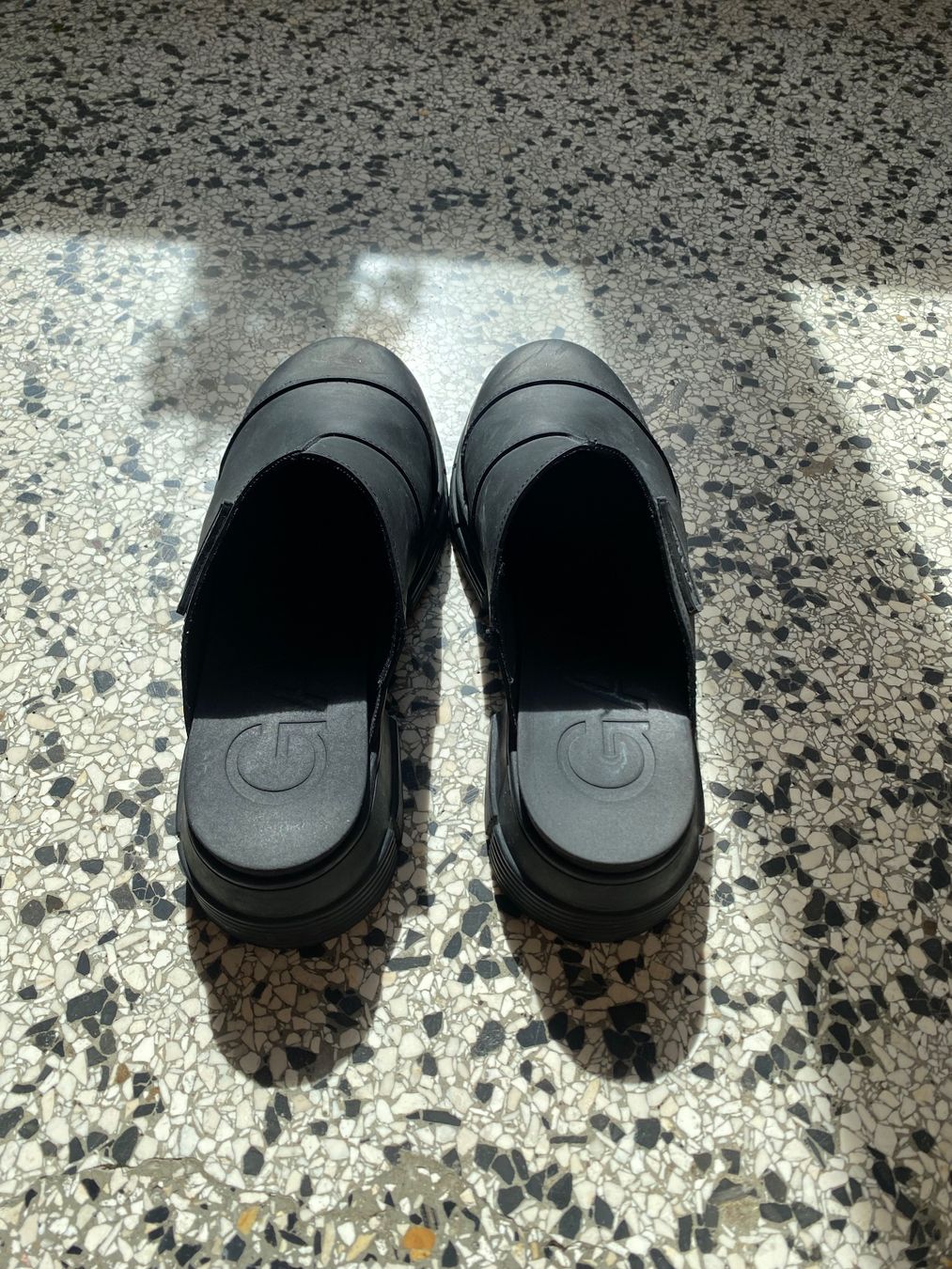 Ganni Damenschuhe: Ganni City Rubber Mules Clogs schwarz – Gebraucht aus Zürich von yokoko 5