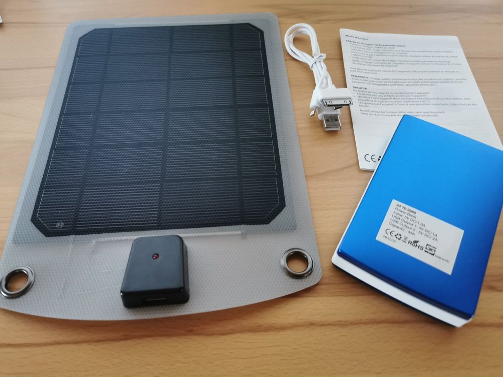 Dispositivi a energia solare: NEUES Solar-Panel  m. Powerbank 4000 mAh, Lagerräumung! – Nuovo e nell'imballaggio originale da Gebenstorf venduto da monschala