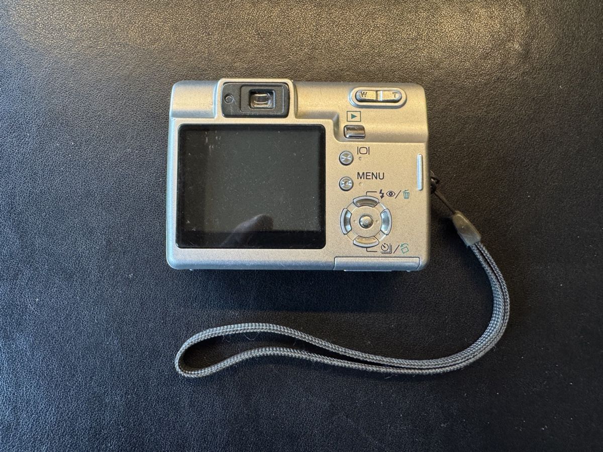 Konica Kamera: Kamera Konica Minolta - Pocketcamera – Gebraucht aus Rueschlikon von nomee 1