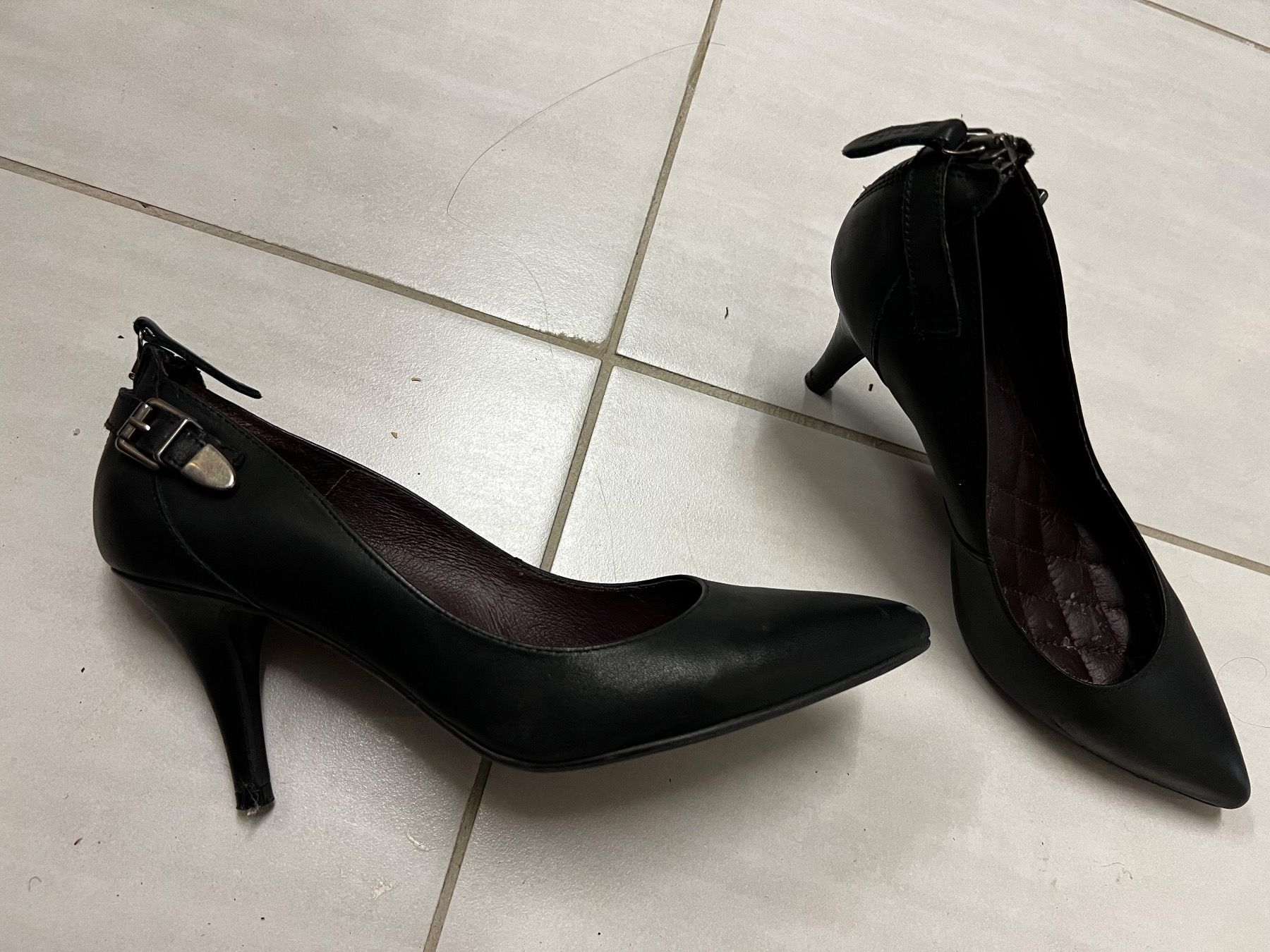 Chaussures femmes: Damen Schuhe size 37 – D'occasion à Münchenstein par ArleneLM 1