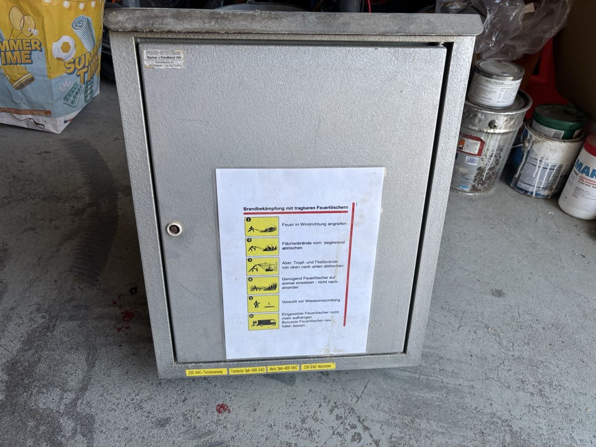 Alimentazione elettrica: Wechselstromkasten von 230 V bis 400V – Usato da Eschenbach SG venduto da Vili8
