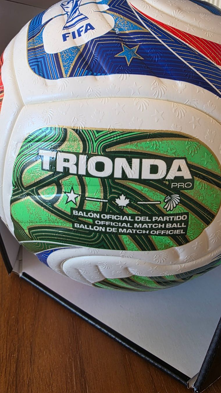 Adidas Palloni: Fussball Trionda Pro WM 2026 – Nuovo e nell'imballaggio originale da Luzern venduto da celerina29 2