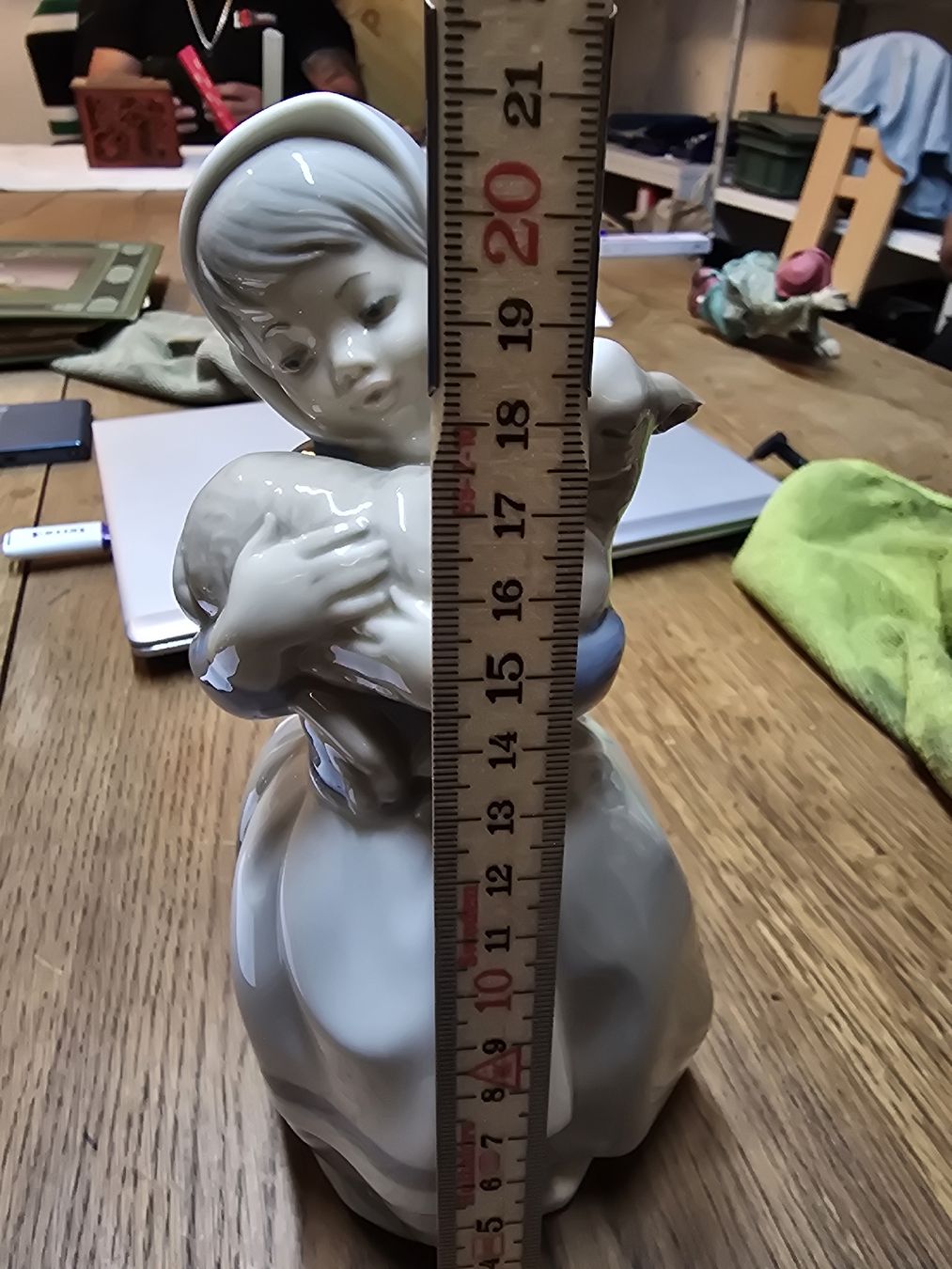 Lladro Statuette: NAO Lladro Mädchen mit Lamm (Q) – Usato da Rorschach venduto da TimelessTrading 3