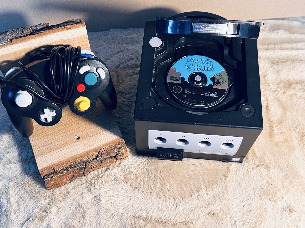 Nintendo Console: Nintendo GameCube + Original Controller + Super Mario Sunsh – Usato da Hägendorf venduto da tyl_kzs2 3