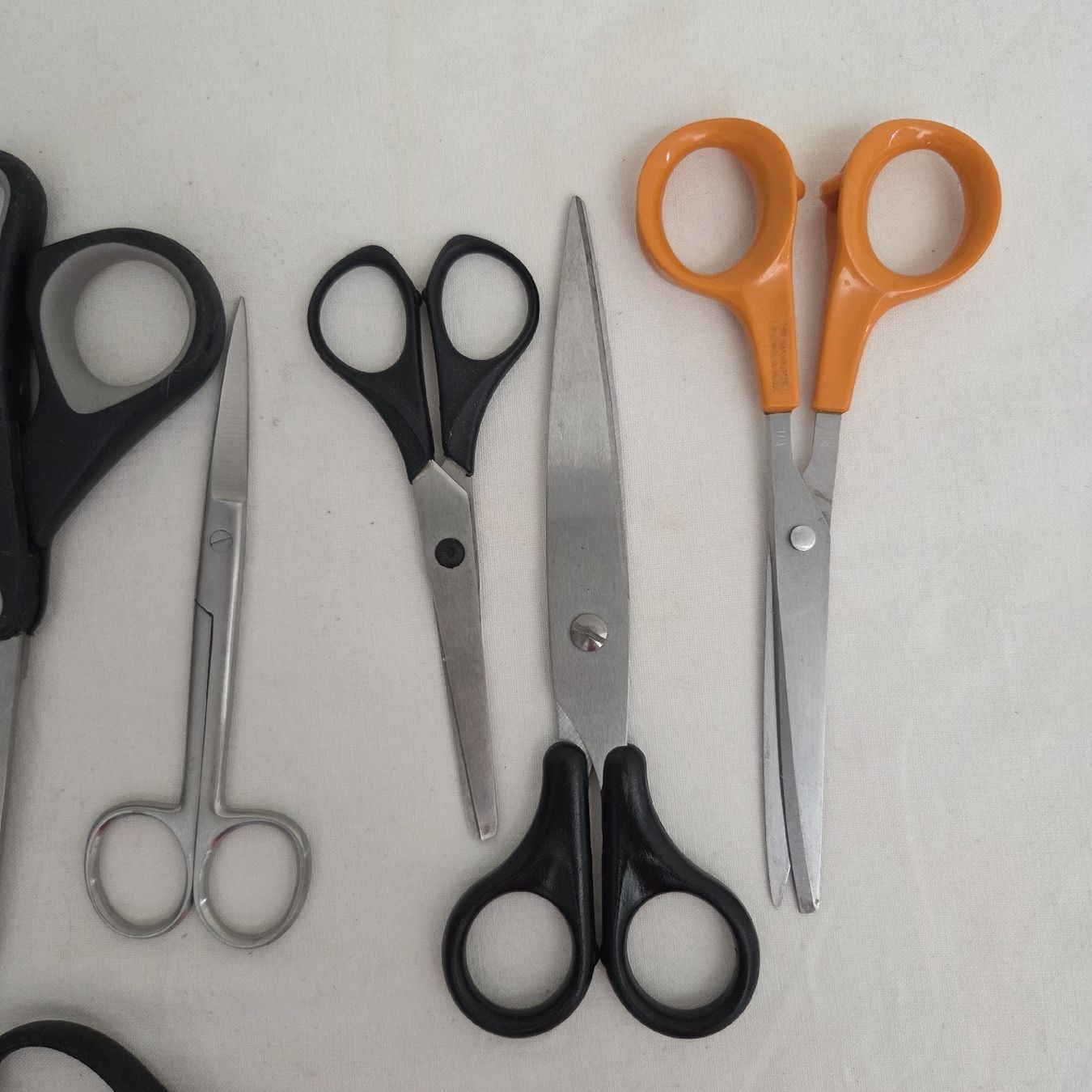 Tutti gli attrezzi: 8x Scheren Set Haushaltsschere Küchenschere..Konvolut – Usato da Stans venduto da Ducati16 4