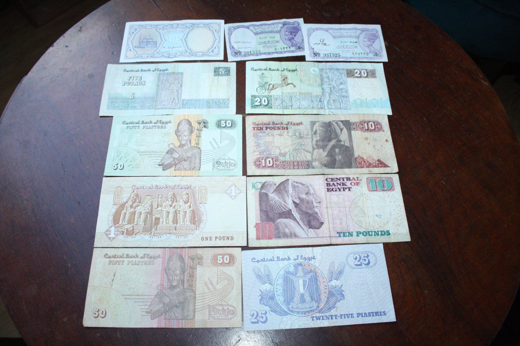 Banconote: Egypte 11  billets différents – Usato da Cormondrèche venduto da Hermes.monnaies 1