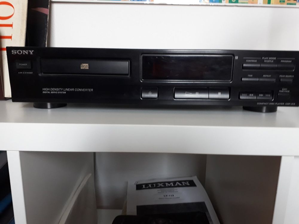 Sony CDP313 CD player (does not read CDs to be fixed) Kaufen auf