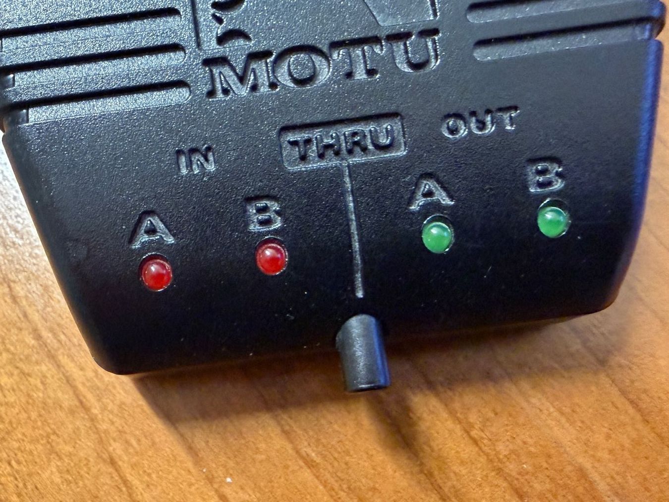 Strumenti musicali: Motu Fastlane USB MIDI-Interface A/B und MIDI-Thru-Schalter – Usato da Richterswil venduto da irgs025 2