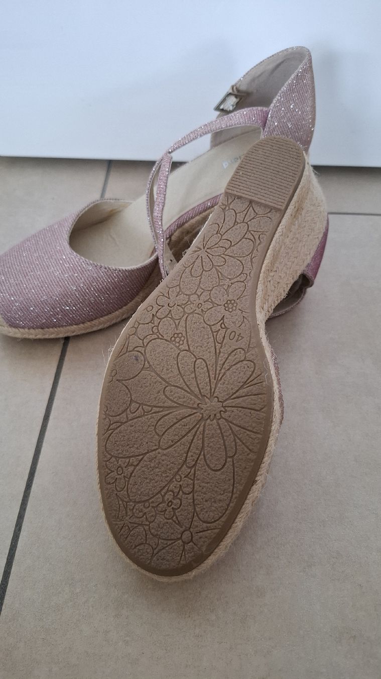 Scarpe da donna: Keilsandaletten - Grösse 40 – Nuovo (secondo la descrizione) da Rickenbach b. Wil venduto da VeryLovelyThings 3
