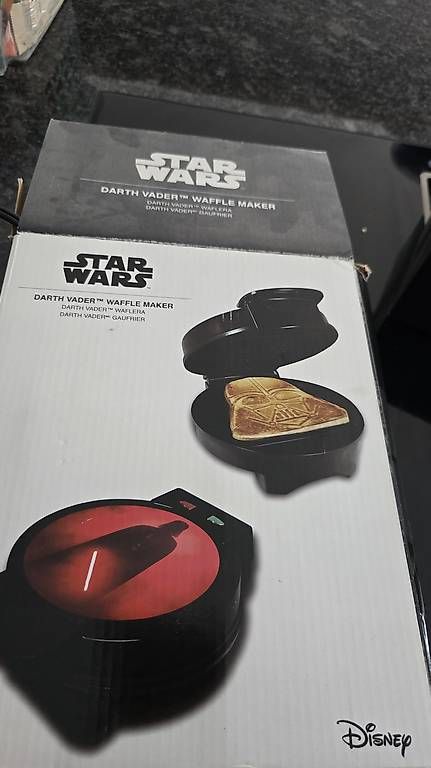 Küchengeräte: Waffel Maker Darth Vader – Gebraucht aus Gerlafingen von Label7_ch 2
