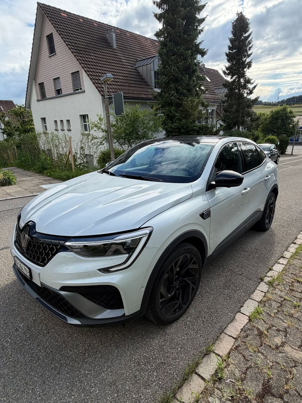 Renault Autos: Renault Arkana Esprit Alpine Full Tech E-Hybrid – D'occasion à Aesch ZH par jijo19