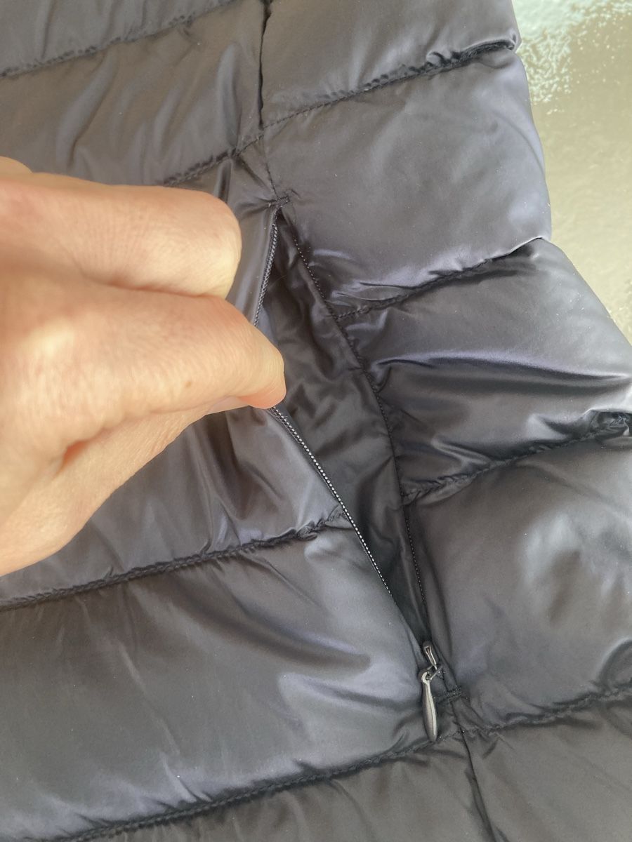 Uniqlo Gilet & Giacche senza maniche: UNIQLO Ultralight Down Jacket, dunkelblau, mit Tasche, top – Nuovo (secondo la descrizione) da Zürich venduto da dolcicaramelle 3