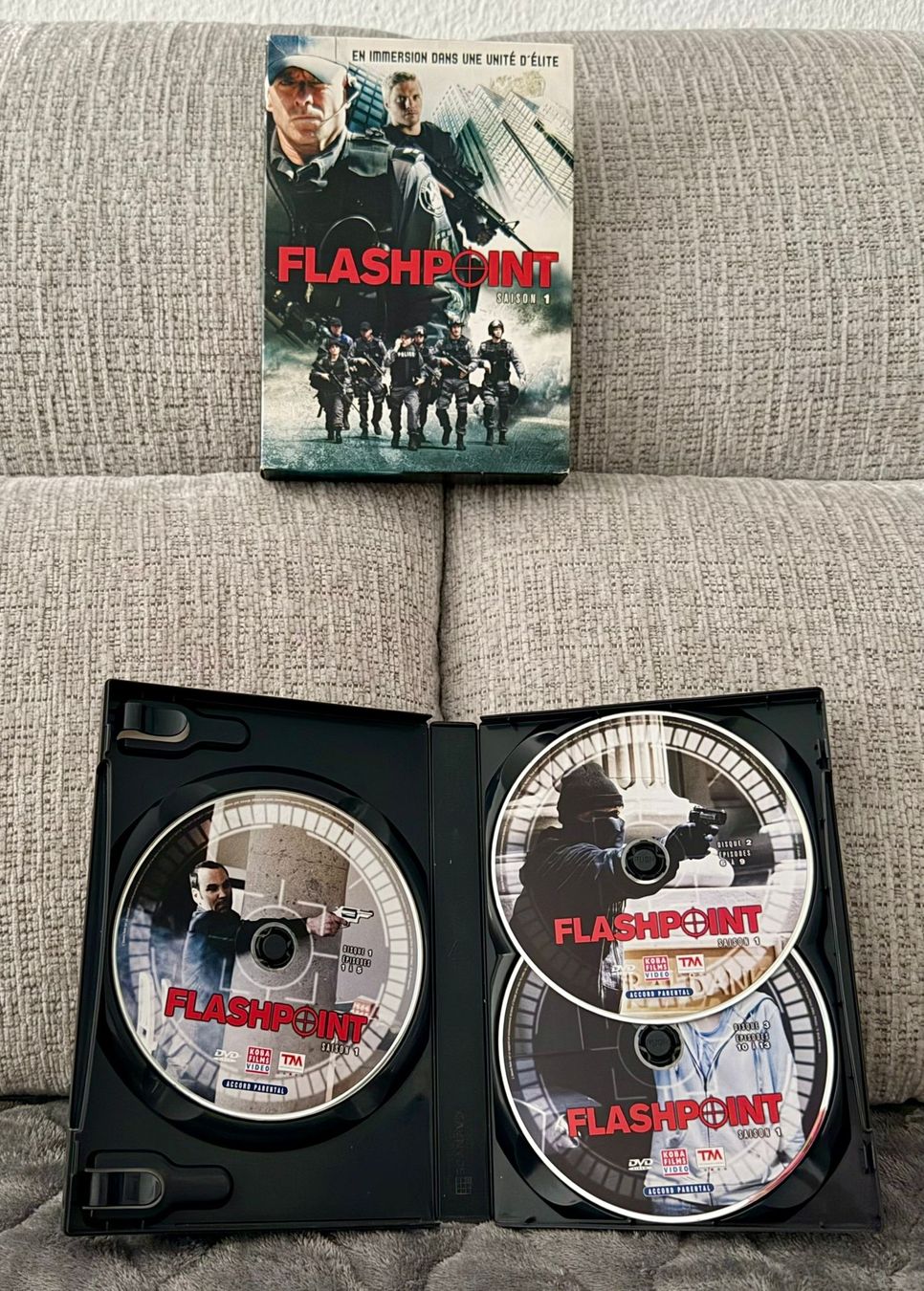 Alle DVDs: Flashpoint Saisons 1, 2 et 3 DVD coffret bon état – Gebraucht aus Villars-sur-Glâne von MrLobTec 3