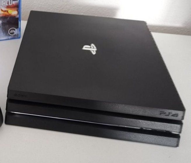 Sony Konsolen: PS4 PRO 1TB – Gebraucht aus Schaffhausen von _ALEJNA_ 1