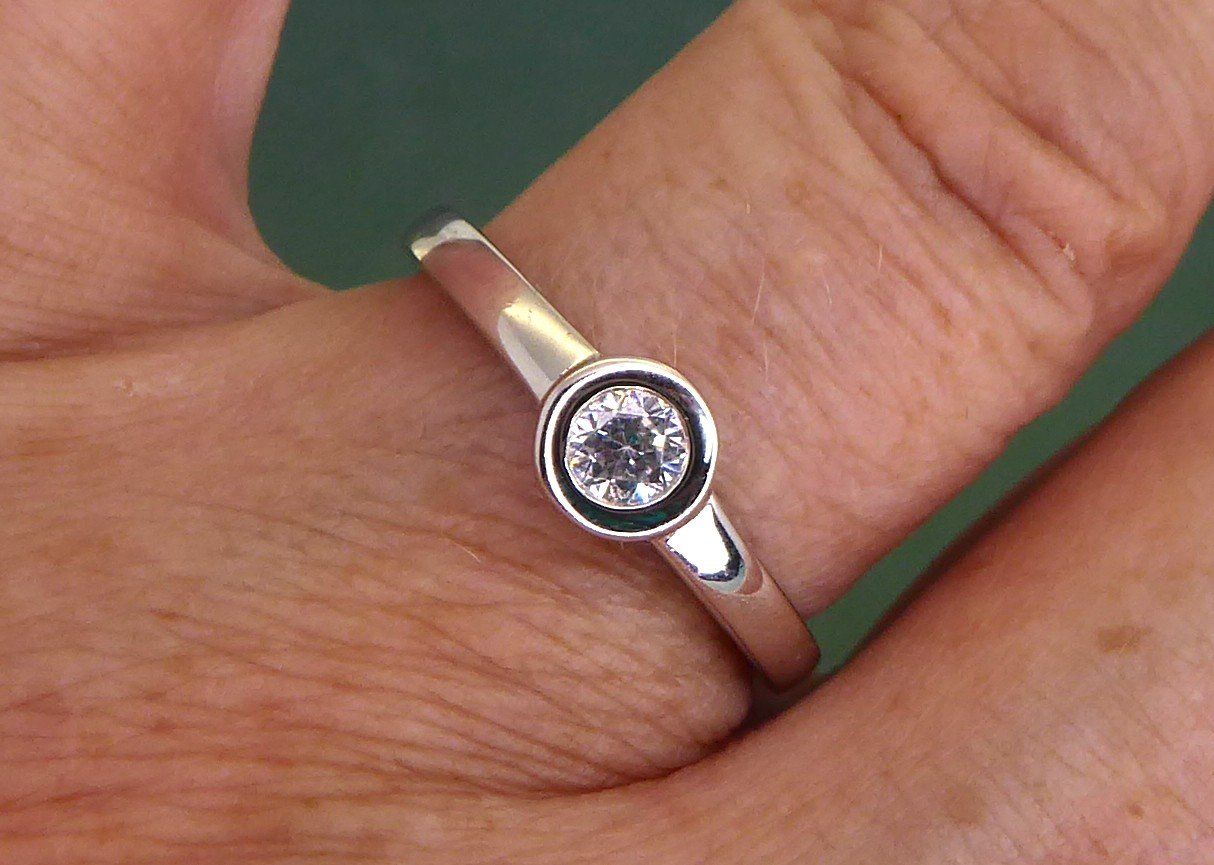Ringe: Ring 925 Silber mit synthetischem Stein – Gebraucht aus Muri AG von silvermouse007