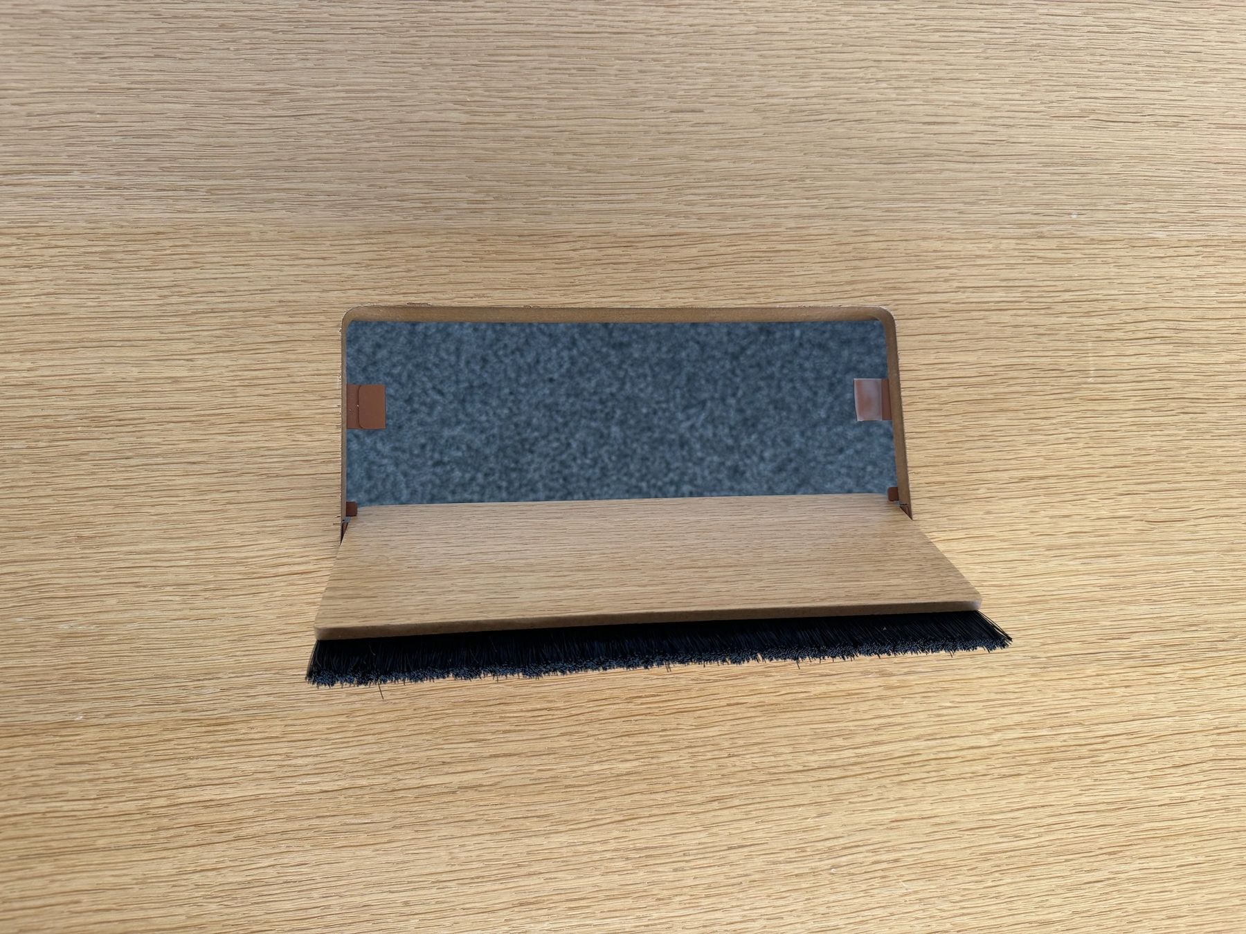 Lista Tavoli: Lista Office LO Motion Sitzungstisch 2200x1000 mm - Eiche – Usato da Schönenwerd venduto da mcofficeshop 6