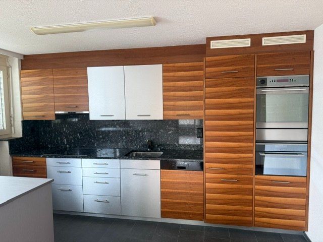 Cuisines complètes: Komplette Einbauküche mit Granit & Electrolux-Geräten – D'occasion à Wilen b. Wollerau par raschw 1