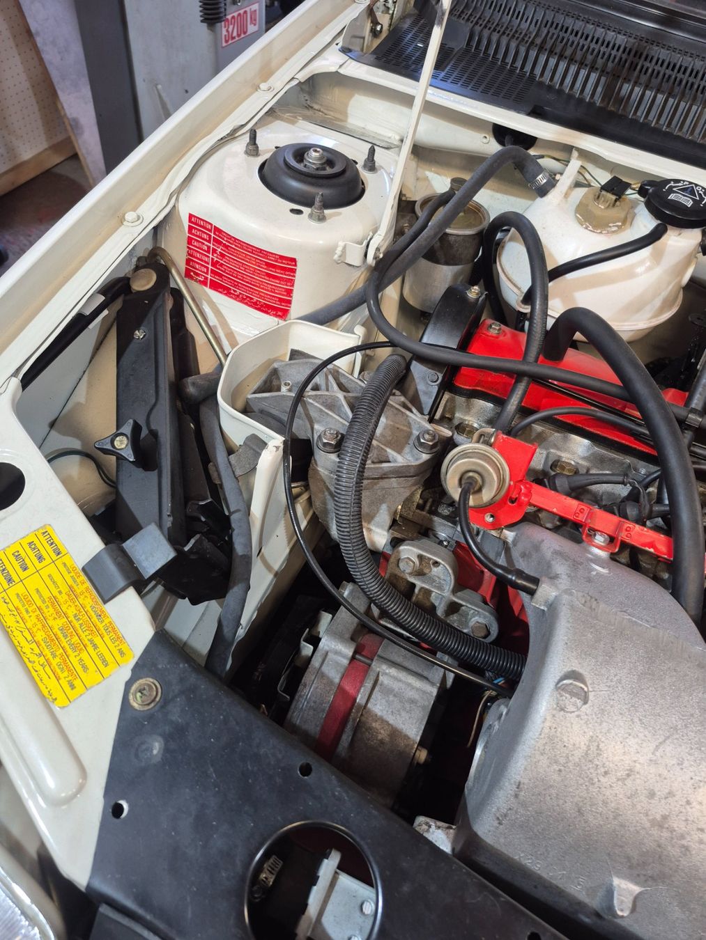 Peugeot Autos: 205 gti – Gebraucht aus noiraigue von geget2103 9
