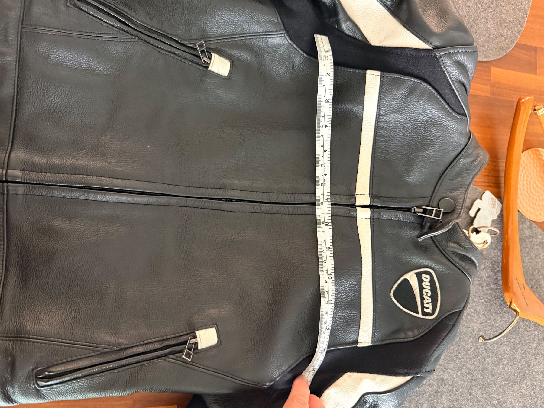 Ducati Giacche: Ducati Motorradjacke It Gr 40 (XS) – Usato da Uster venduto da Figarosmeow 6