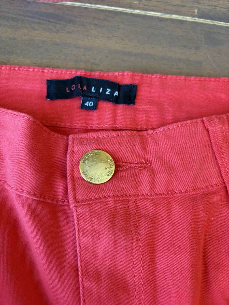 Hosen: Lola Liza Red Shorts Size 40 – Gebraucht aus Nyon von Deb_D39 1