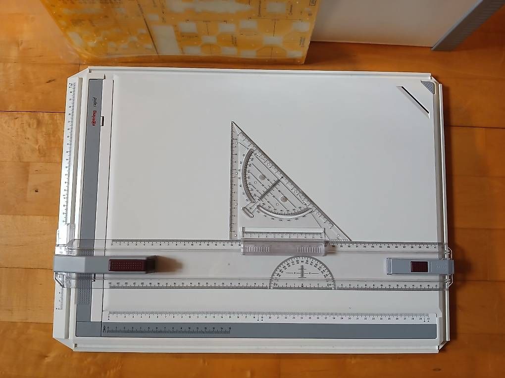 Sciablone: Rotring Zeichenplatte A3 und BAUSCHABLONE «PROPLAN»  – Usato da Wölflinswil venduto da and_2vfr 1