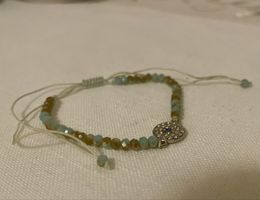 Modisches Armband mit blauem Auge, ideal für den Sommer!