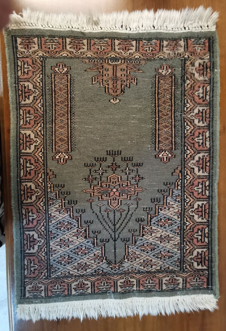 Teppiche: Orient Gebetsteppich Wandteppich – Gebraucht aus Suhr von Brocki-Suhr