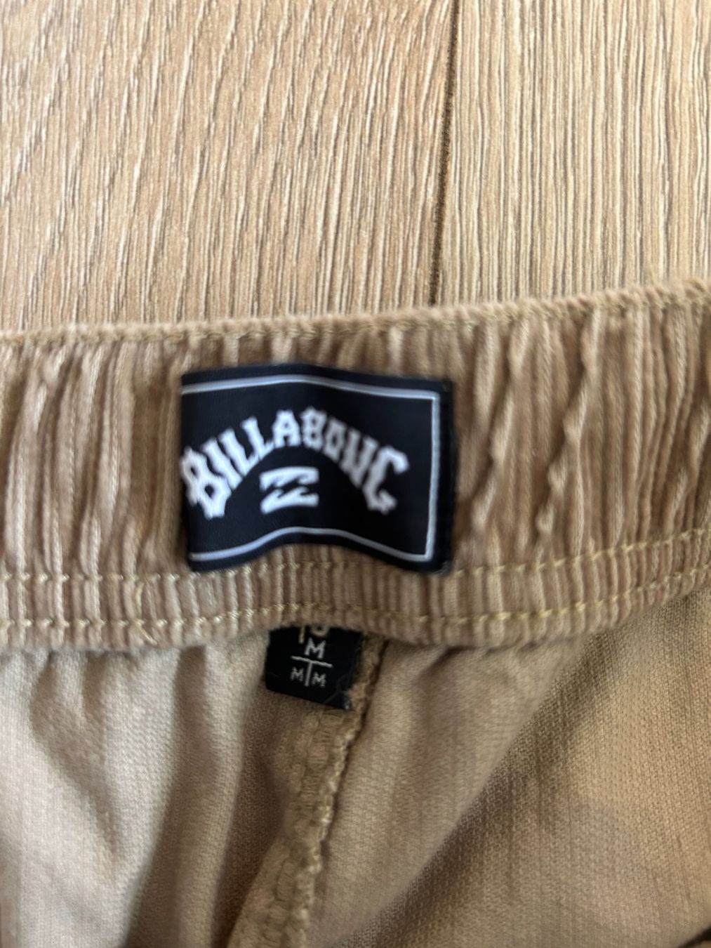 Billabong Pantaloni: Billabong Cord Short M – Usato da Domat/Ems venduto da Sanpan 1