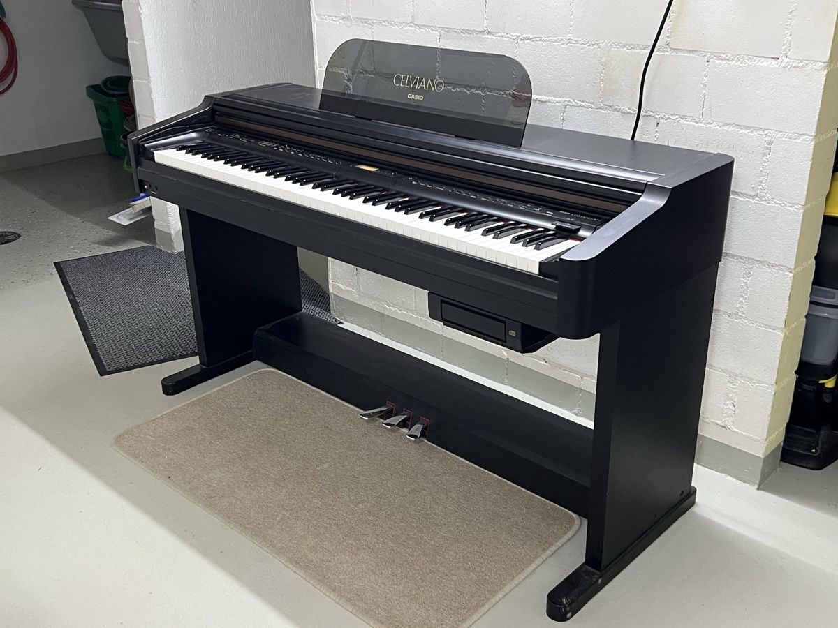 Casio Strumenti musicali: Piano Casio Celviano AP-7 – Usato da Embrach venduto da Stroke111