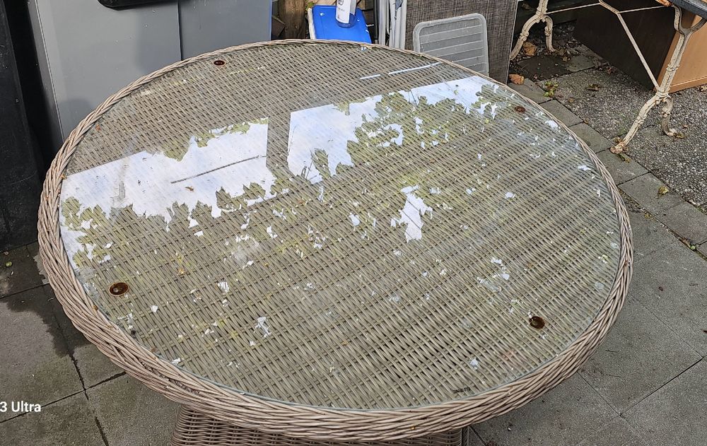Table de jardin ronde en rotin avec plateau en verre (D #39 occasion) à